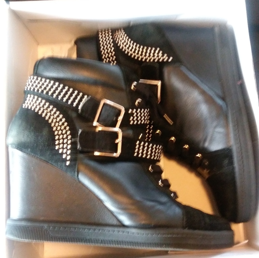 Aldo wedged sneakers
